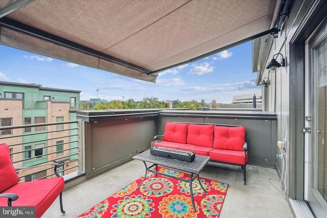 2988 STELLA BLUE LN, Fairfax, VA 22031