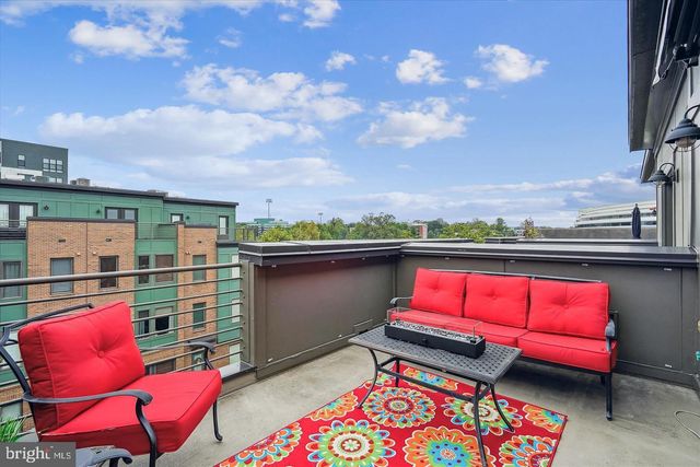 2988 STELLA BLUE LN, Fairfax, VA 22031