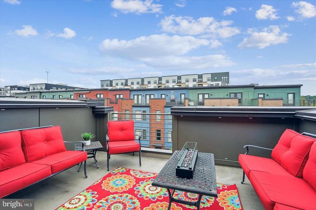 2988 STELLA BLUE LN, Fairfax, VA 22031