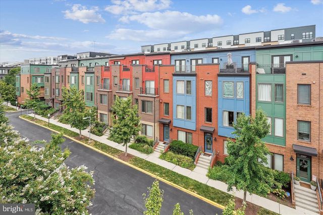 2988 STELLA BLUE LN, Fairfax, VA 22031