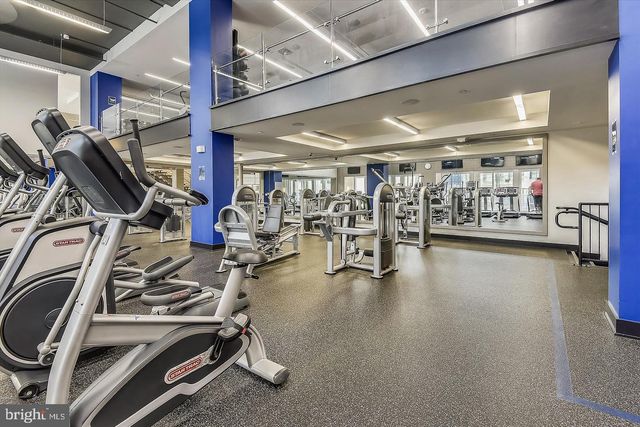 2988 STELLA BLUE LN, Fairfax, VA 22031