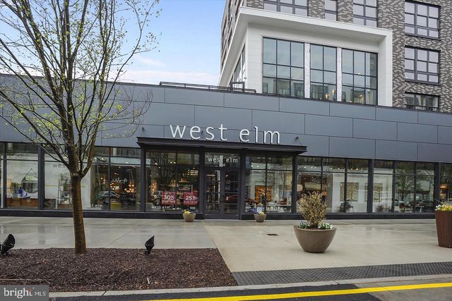 2988 STELLA BLUE LN, Fairfax, VA 22031