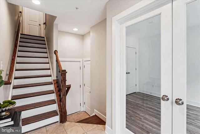 2988 STELLA BLUE LN, Fairfax, VA 22031