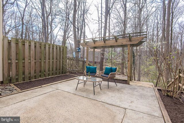 5756 WALNUT WOOD LN LN, Burke, VA 22015