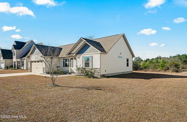 111 Easton Drive, Richlands, NC 28574