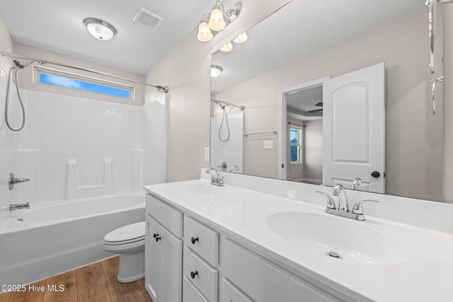 111 Easton Drive, Richlands, NC 28574