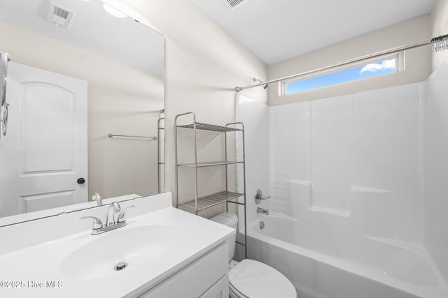 111 Easton Drive, Richlands, NC 28574