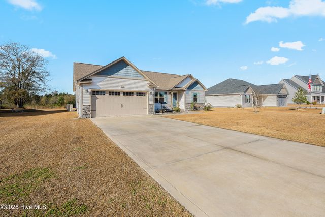 111 Easton Drive, Richlands, NC 28574