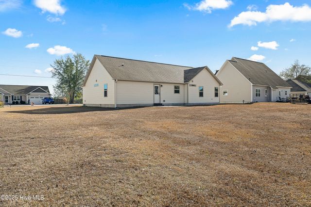 111 Easton Drive, Richlands, NC 28574