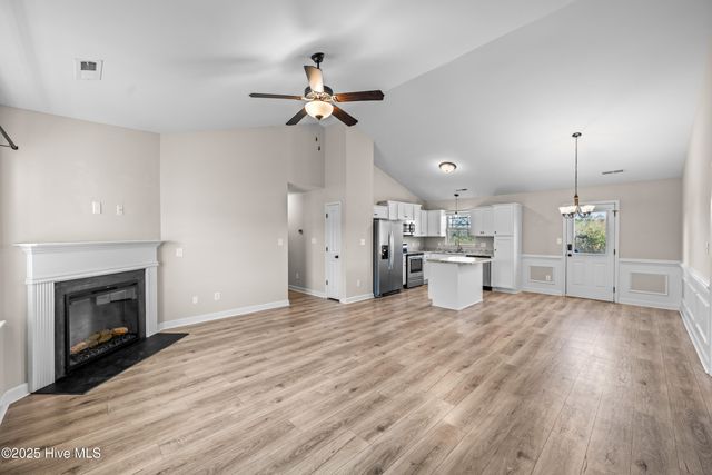 111 Easton Drive, Richlands, NC 28574