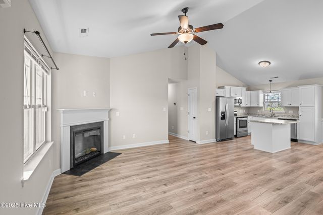 111 Easton Drive, Richlands, NC 28574