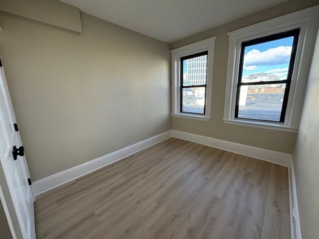 41 Edgerly Rd 52, Boston, MA 02115