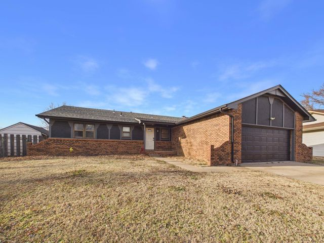 1517 N Baltimore Pl, Derby, KS 67037