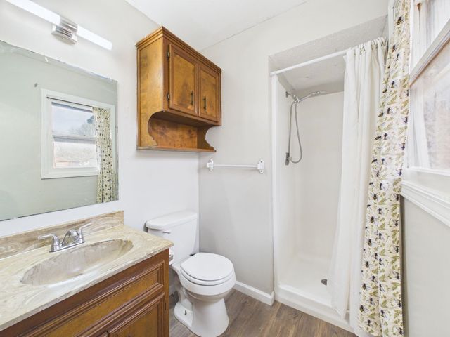 1517 N Baltimore Pl, Derby, KS 67037