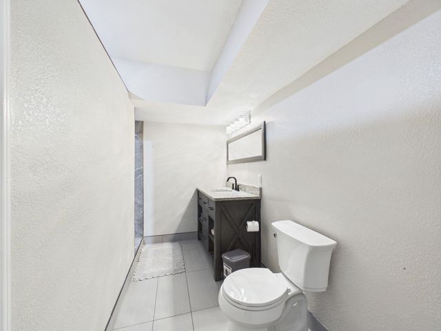 1517 N Baltimore Pl, Derby, KS 67037