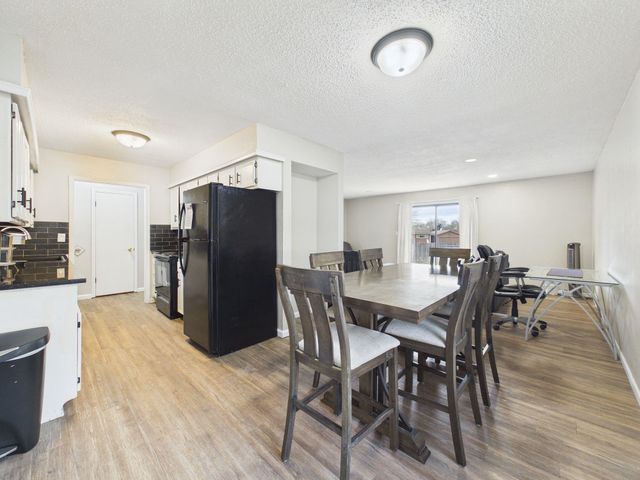 1517 N Baltimore Pl, Derby, KS 67037