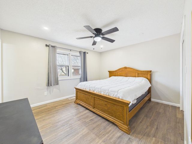 1517 N Baltimore Pl, Derby, KS 67037