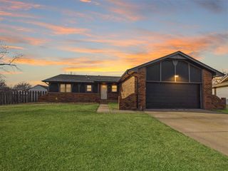 1517 N Baltimore Pl, Derby, KS 67037