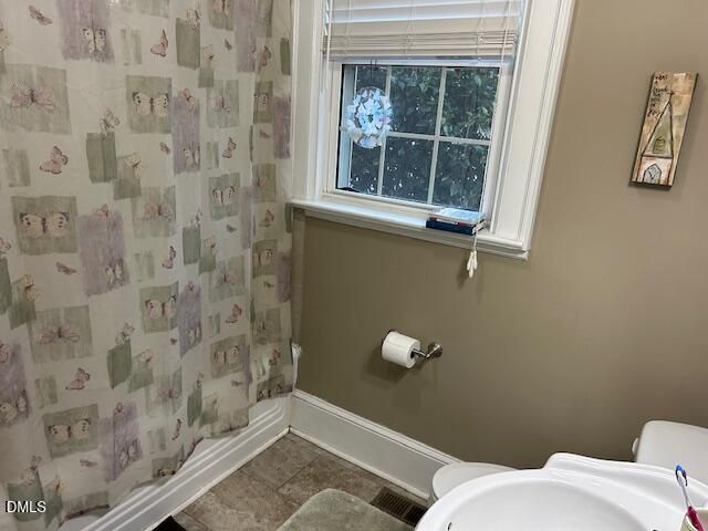 405 Sunset Avenue, Clinton, NC 28328