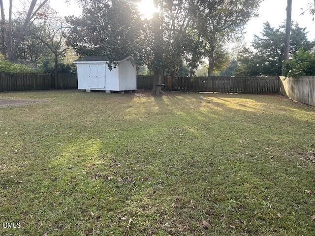 405 Sunset Avenue, Clinton, NC 28328