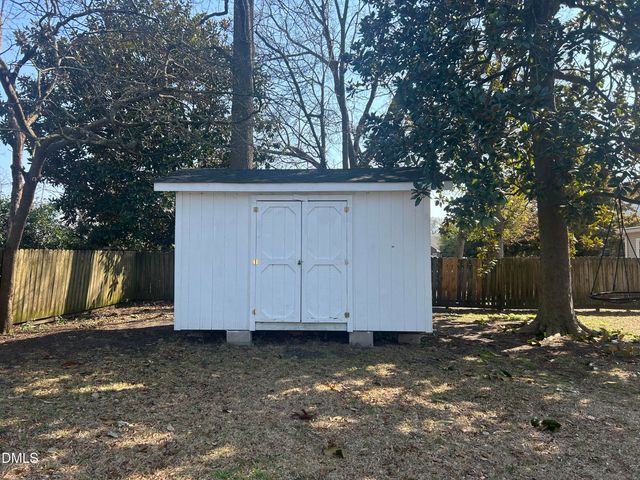 405 Sunset Avenue, Clinton, NC 28328