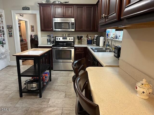 405 Sunset Avenue, Clinton, NC 28328