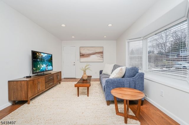 11 Agate Rd, East Brunswick Twp., NJ 08816