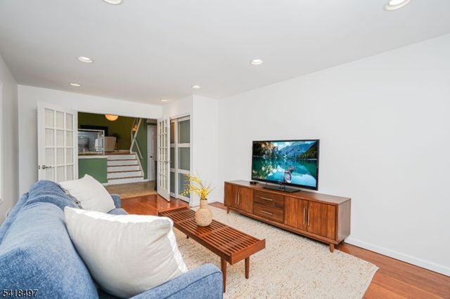 11 Agate Rd, East Brunswick Twp., NJ 08816