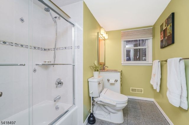 11 Agate Rd, East Brunswick Twp., NJ 08816