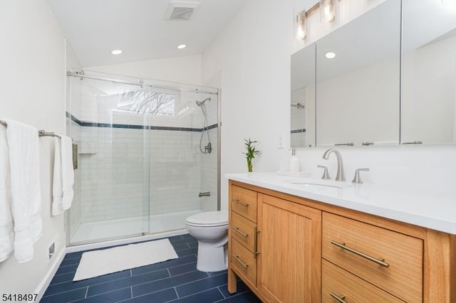 11 Agate Rd, East Brunswick Twp., NJ 08816