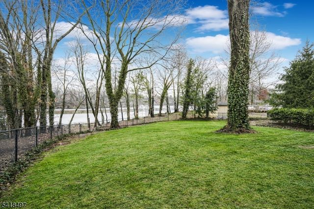 11 Agate Rd, East Brunswick Twp., NJ 08816