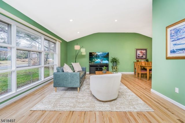 11 Agate Rd, East Brunswick Twp., NJ 08816