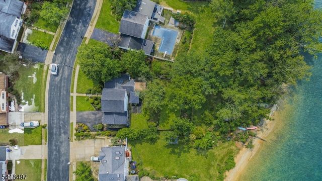 11 Agate Rd, East Brunswick Twp., NJ 08816