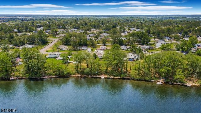 11 Agate Rd, East Brunswick Twp., NJ 08816