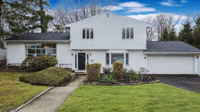 11 Agate Rd, East Brunswick Twp., NJ 08816