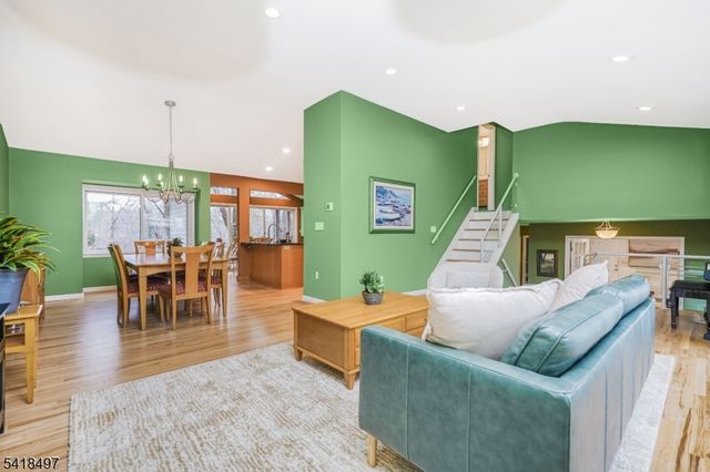 11 Agate Rd, East Brunswick Twp., NJ 08816