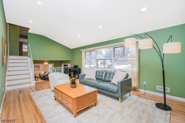 11 Agate Rd, East Brunswick Twp., NJ 08816