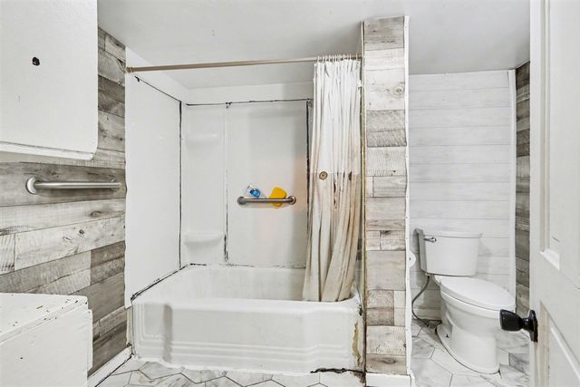 161 North Street, Allegan, MI 49010