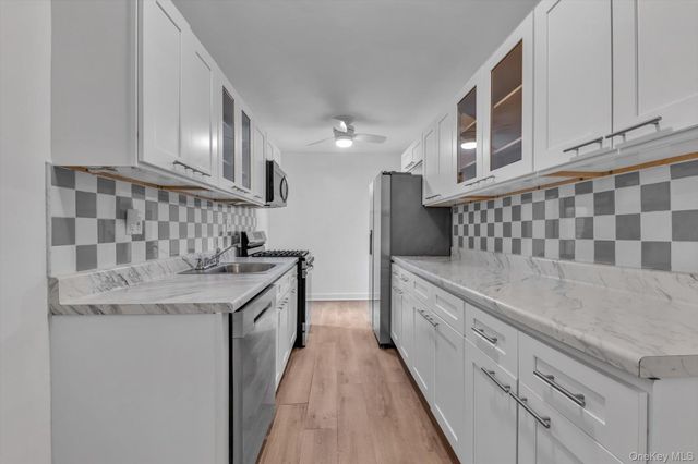 40 E 43rd Street 3B, Brooklyn, NY 11203