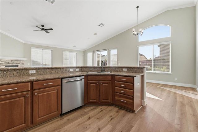 1741 Bamboo St, Roseville, CA 95747