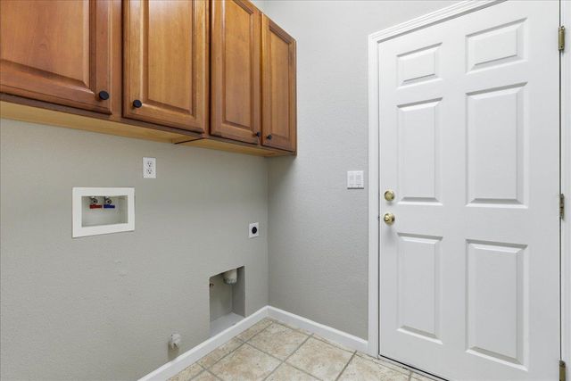 1741 Bamboo St, Roseville, CA 95747