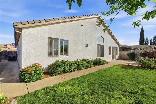 1741 Bamboo St, Roseville, CA 95747