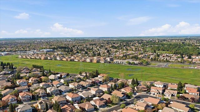 1741 Bamboo St, Roseville, CA 95747