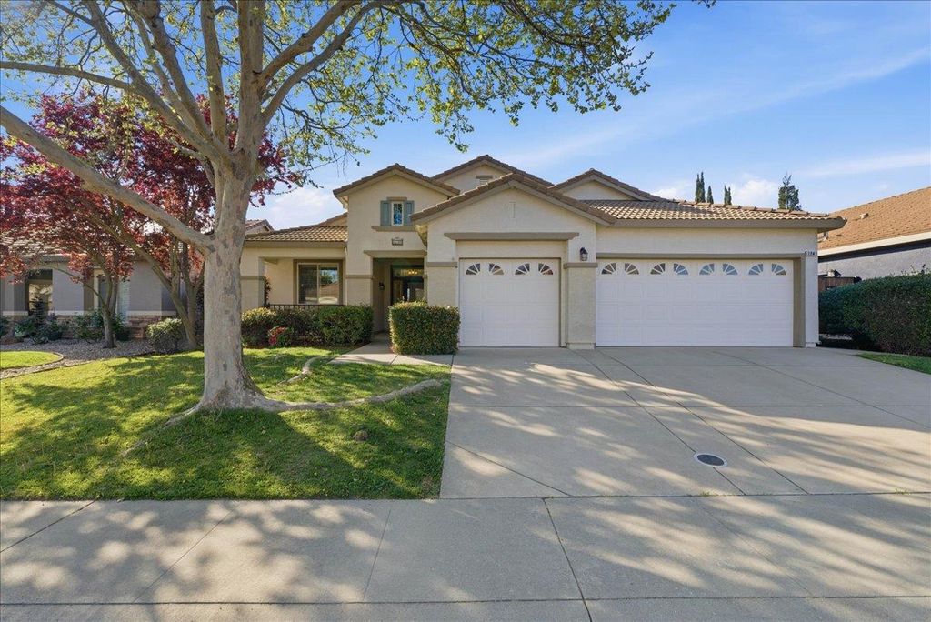 1741 Bamboo St, Roseville, CA 95747