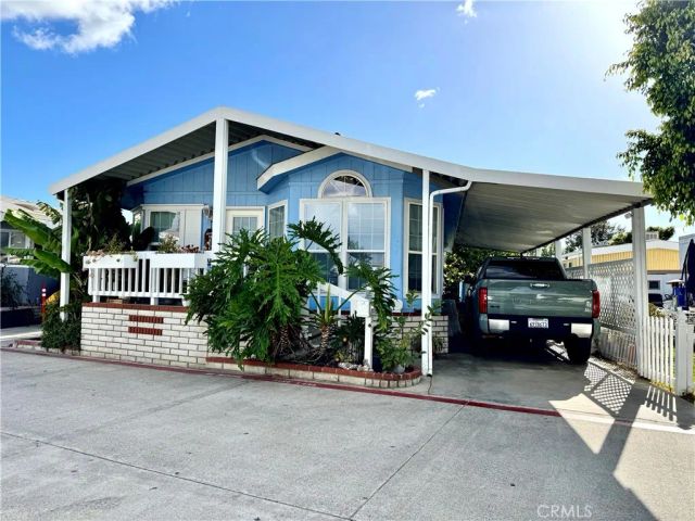 122 S Colombo 77, Tustin, CA 92780