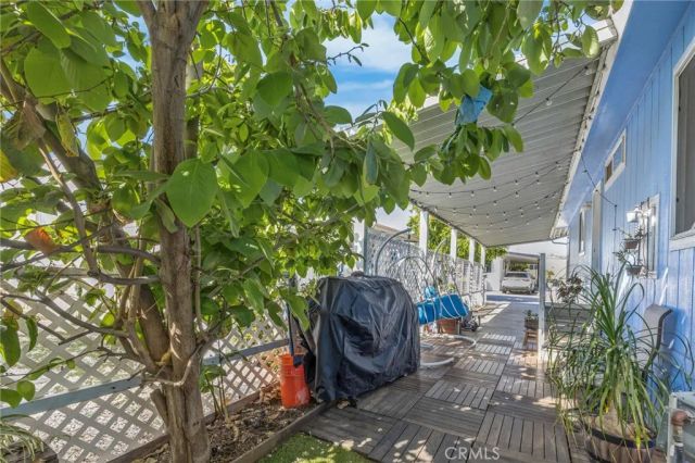 122 S Colombo 77, Tustin, CA 92780