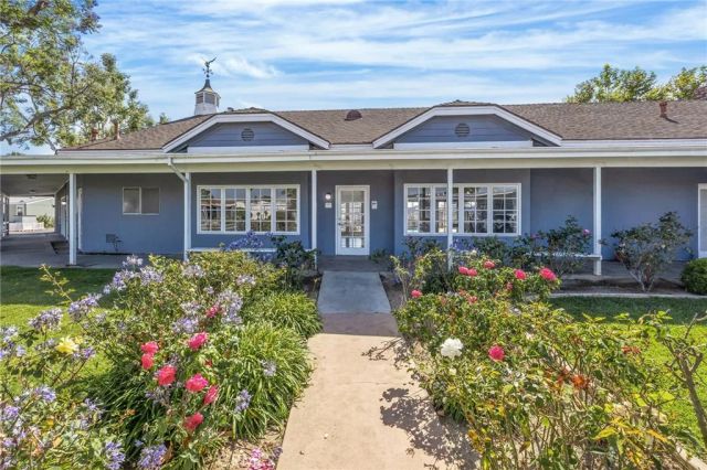 122 S Colombo 77, Tustin, CA 92780