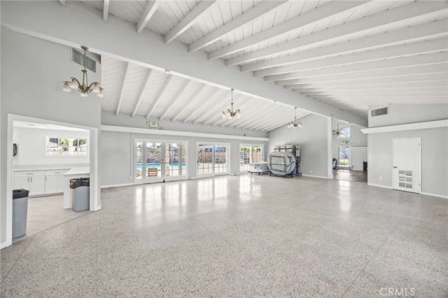 122 S Colombo 77, Tustin, CA 92780