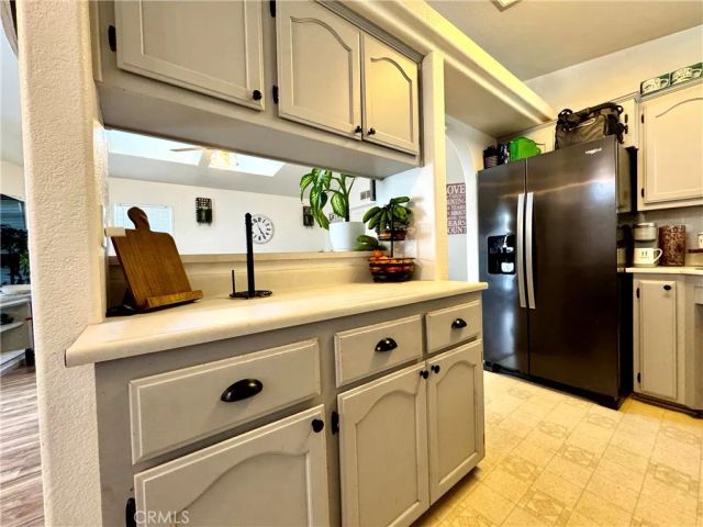 122 S Colombo 77, Tustin, CA 92780
