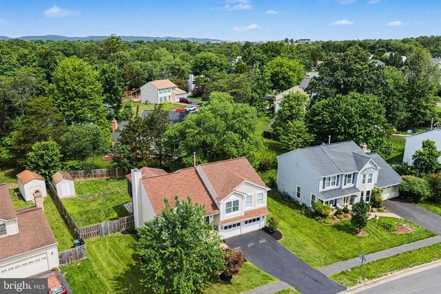 8022 ROCKY RUN RD, Gainesville, VA 20155